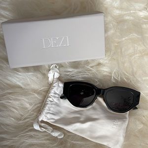 Dezi Charge It Sunglasses